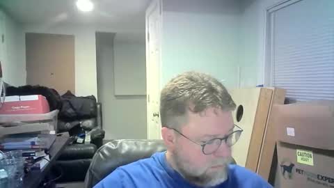 Snapshot of mister_happy567 chatting on May 17, 6:22 am Mr. Happy online show from May 17, 6:22 am