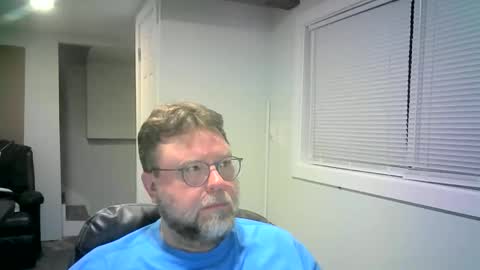 Snapshot of mister_happy567 chatting on May 24, 6:29 am Mr. Happy online show from May 24, 6:29 am