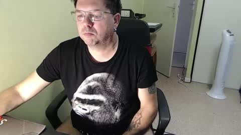 Snapshot of mistercoeur1 chatting on November 15, 9:39 am mistercoeur online show from November 15, 9:39 am