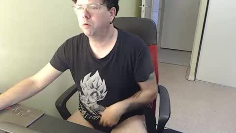 Snapshot of mistercoeur1 chatting on March 4, 7:47 am mistercoeur online show from March 4, 7:47 am