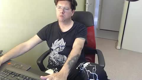 Snapshot of mistercoeur1 chatting on March 11, 7:58 am mistercoeur online show from March 11, 7:58 am