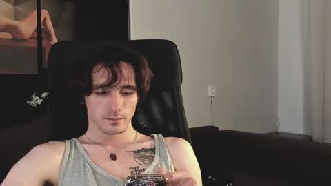 Snapshot of misterhult chatting on December 2, 5:15 pm My name is Anton Bogatyrev online show from December 2, 5:15 pm