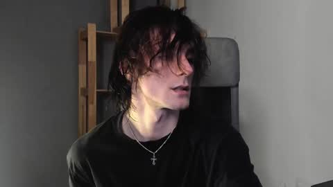 Snapshot of misterhult chatting on February 9, 2:18 pm My name is Anton Bogatyrev online show from February 9, 2:18 pm