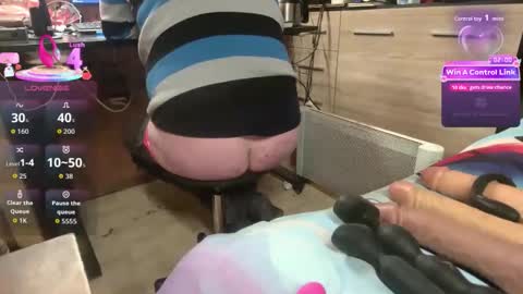 misteryman1956 online show from December 18, 8:42 am