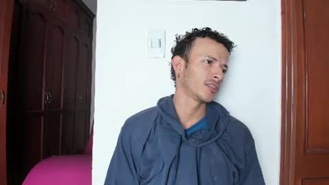 Sexy couple ready to play without limits here we do everything online show from June 29, 1:33 pm
