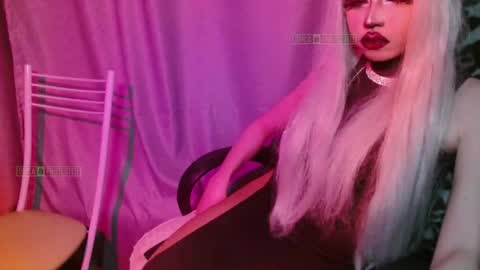 mistr_daria_femdom online show from May 8, 8:03 pm
