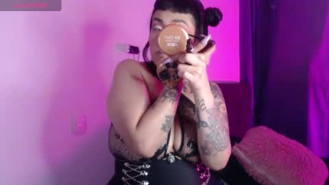 Snapshot of mistress_ditta2 chatting on February 13, 6:52 am online show from February 13, 6:52 am