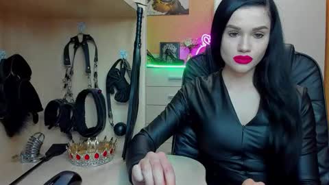 Mistress Kristi online show from February 10, 6:45 pm