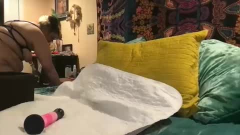 MistyVale online show from March 5, 4:03 pm