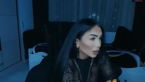 Snapshot of mistress_meryem chatting on April 9, 9:53 pm mistress_meryem online show from April 9, 9:53 pm