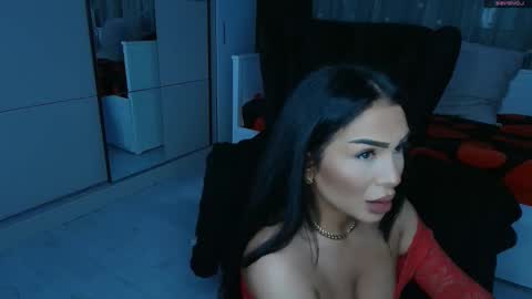 Snapshot of mistress_meryem chatting on April 23, 9:28 pm mistress_meryem online show from April 23, 9:28 pm