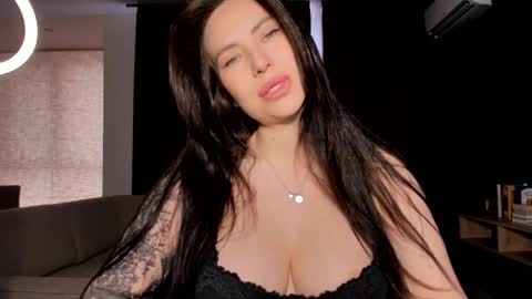 Snapshot of mistress_ninaohnina chatting on April 10, 7:35 am Mistress Nina online show from April 10, 7:35 am