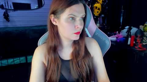 Snapshot of mistress_priest chatting on March 22, 10:46 pm Dirty Priest and Ivi online show from March 22, 10:46 pm