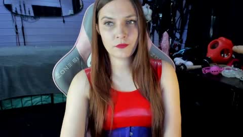 Snapshot of mistress_priest chatting on May 8, 10:37 pm Dirty Priest and Ivi online show from May 8, 10:37 pm