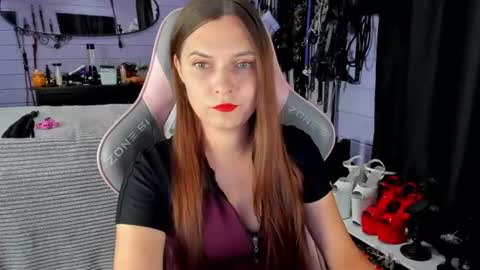 Snapshot of mistress_priest chatting on August 1, 8:19 pm Dirty Priest and Ivi online show from August 1, 8:19 pm