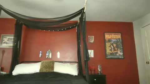 Snapshot of mistressanam chatting on January 8, 6:32 pm Goddess Littia FindomFemdom online show from January 8, 6:32 pm
