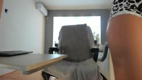 Snapshot of mistressellie chatting on September 18, 12:07 pm MitressEllie--Your Bratty Miss online show from September 18, 12:07 pm