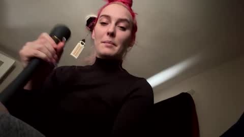 mistresshermoney online show from January 31, 8:29 pm