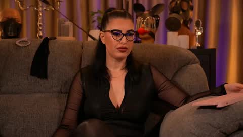 Mistress Kelly online show from September 21, 10:55 pm