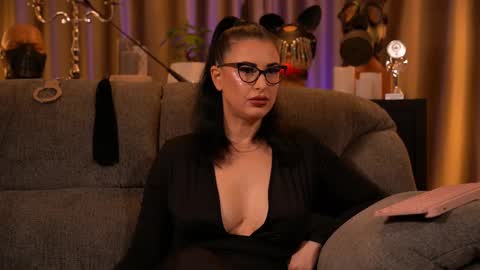 Mistress Kelly online show from October 13, 10:32 pm