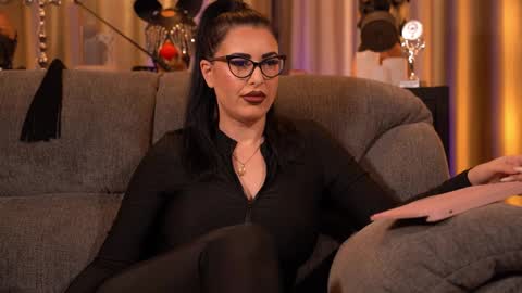 Mistress Kelly online show from January 9, 8:17 am