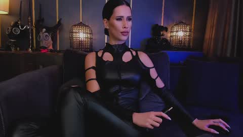 Snapshot of mistresslexa chatting on December 17, 12:34 am MIstress Lexa online show from December 17, 12:34 am