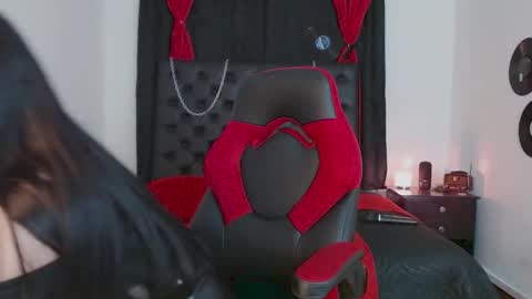 Mistresslombana online show from December 31, 5:44 am