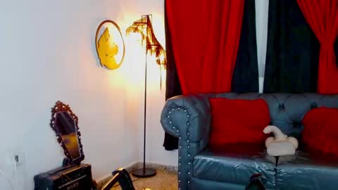 Snapshot of mistresslombana_666 chatting on April 28, 5:12 am Mistresslombana online show from April 28, 5:12 am