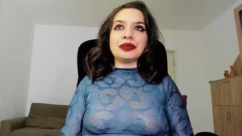 YourGoddessM online show from December 16, 10:45 pm