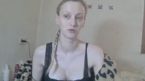 mistressmilly32 online show from February 24, 8:45 am
