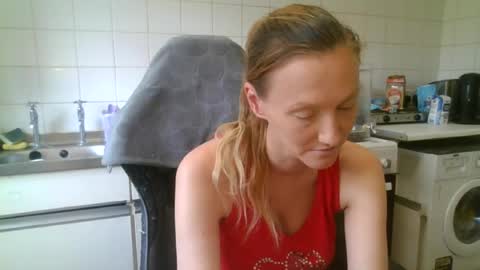 mistressmilly32 online show from June 16, 3:47 pm
