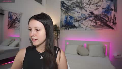 Snapshot of mistresss_sindy chatting on February 18, 8:43 am Sindy online show from February 18, 8:43 am