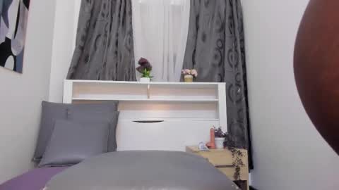 Snapshot of mistt_miaa chatting on March 11, 6:25 pm mistt_miaa online show from March 11, 6:25 pm