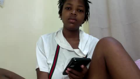 misty_shee online show from March 29, 7:19 am