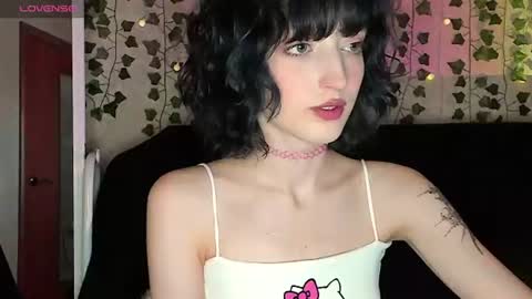 Snapshot of mistyverse chatting on June 16, 11:57 am Misty - mistymarlow online show from June 16, 11:57 am