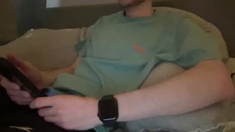 Snapshot of mitchellw7752 chatting on December 30, 1:36 pm mitchellw7752 online show from December 30, 1:36 pm