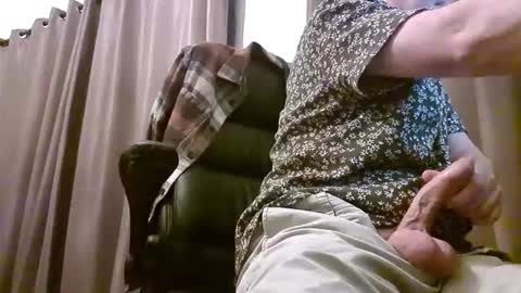 Snapshot of mitchoxxford chatting on January 6, 1:04 pm mitchoxxford online show from January 6, 1:04 pm