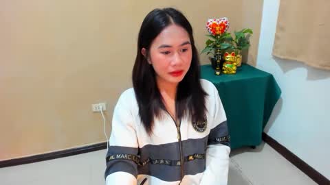 Snapshot of mitsuri_yuki chatting on September 24, 12:41 pm Mitsu online show from September 24, 12:41 pm