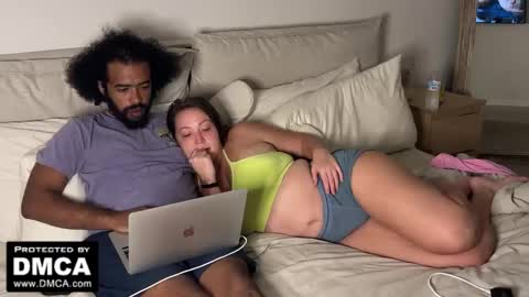 Ur Fav Island Couple online show from September 19, 2:13 am