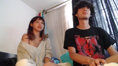 Snapshot of mixipeach chatting on March 31, 8:42 pm Naomi and Nekorii online show from March 31, 8:42 pm