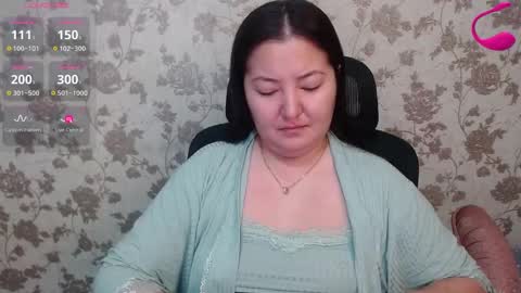 Snapshot of miya_asian_pinay555 chatting on January 22, 2:26 am Miya single mom online show from January 22, 2:26 am