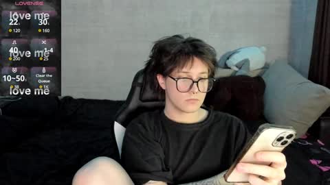 Snapshot of miya_chinen chatting on January 25, 2:58 pm Miya online show from January 25, 2:58 pm