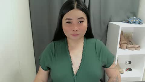 Snapshot of miya_licious chatting on April 6, 12:50 pm cassie marie online show from April 6, 12:50 pm