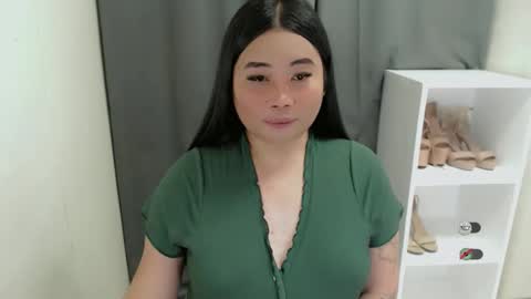 Snapshot of miya_licious chatting on April 7, 12:05 pm cassie marie online show from April 7, 12:05 pm