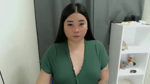 Snapshot of miya_licious chatting on April 18, 2:10 pm cassie marie online show from April 18, 2:10 pm
