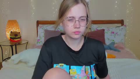 Snapshot of miya_soft chatting on July 4, 1:23 am Miya online show from July 4, 1:23 am
