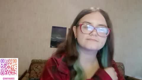 Snapshot of miyabe chatting on September 23, 1:36 pm Milana online show from September 23, 1:36 pm