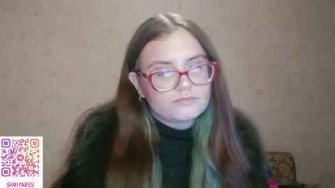 Snapshot of miyabe chatting on October 1, 1:39 pm Milana online show from October 1, 1:39 pm