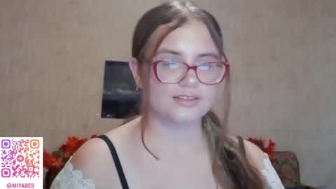 Snapshot of miyabe chatting on October 8, 1:42 pm Milana online show from October 8, 1:42 pm