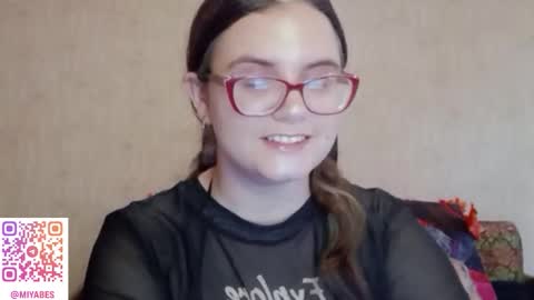 Snapshot of miyabe chatting on October 28, 11:14 am Milana online show from October 28, 11:14 am